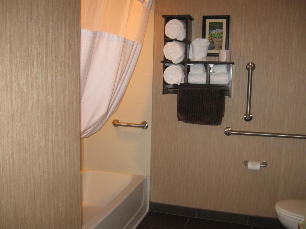 Little Missouri Inn & Suites New Town Cameră foto